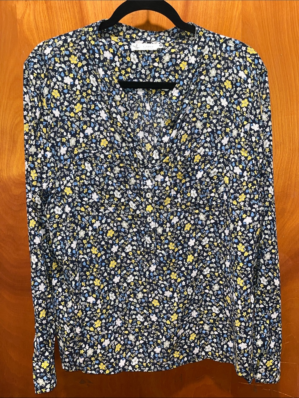 Carve Designs Navy Floral Button-Down Shirt - Yellow & White Print